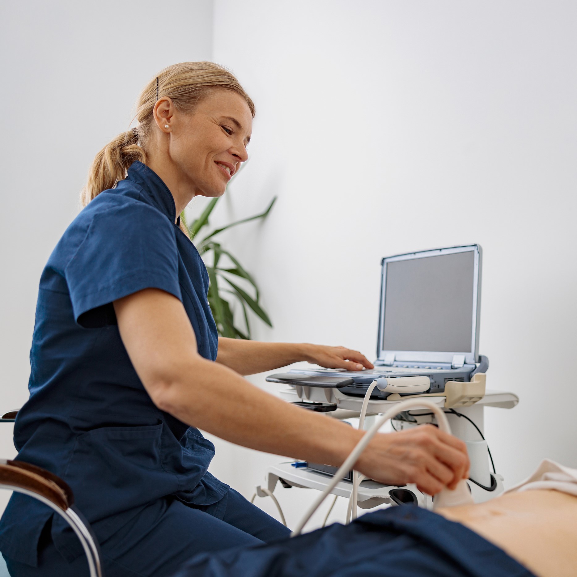 A woman receiving a free ultrasound at Olathe Wyandotte Pregnancy Clinic